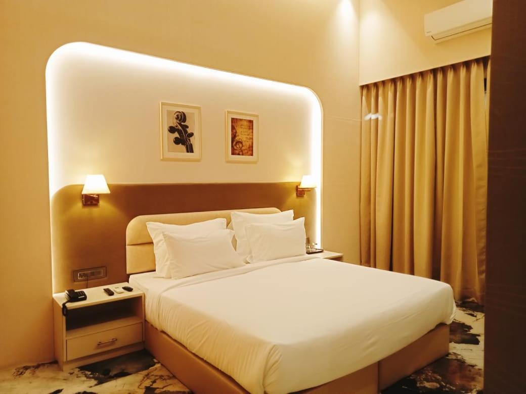 Gandharv Resorts Wai Exterior foto